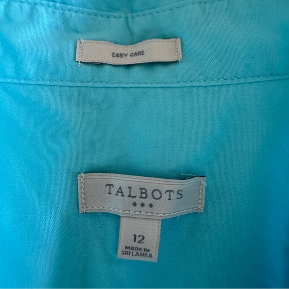 Talbots Women’s Size 12 Blue Sleeveless Button Down Shirt - Picture 3 of 5